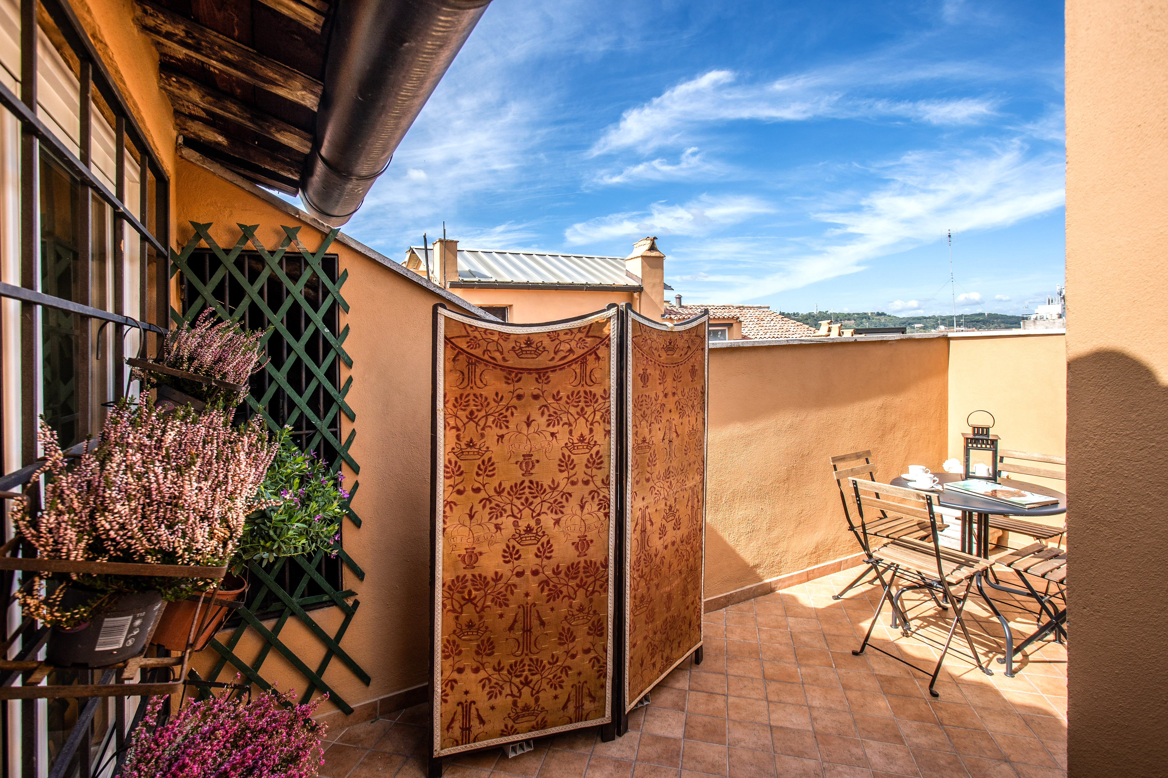 Charming rooftop loft in Piazza del Popolo.